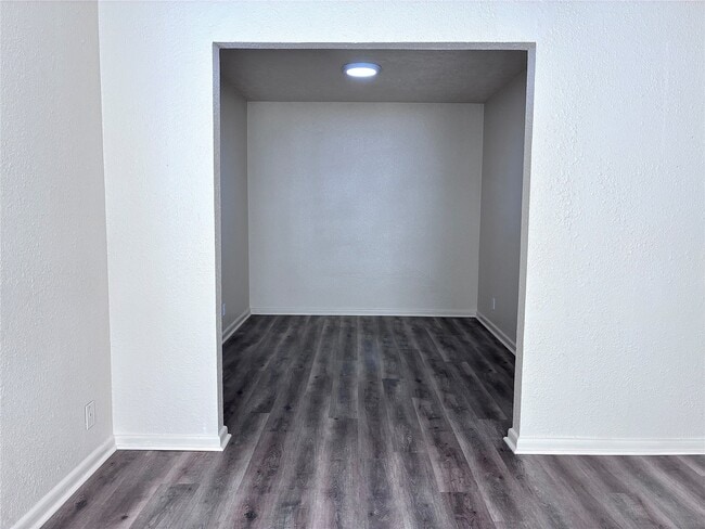 Building Photo - 1115 Shawnee St