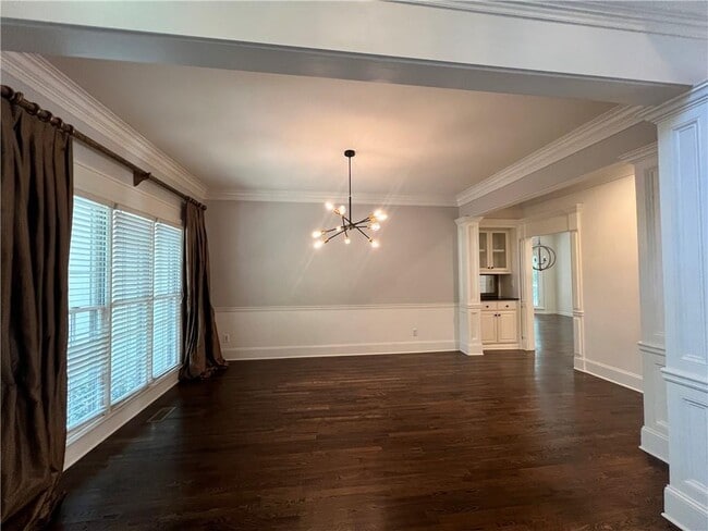 Building Photo - 5630 Sandown Way