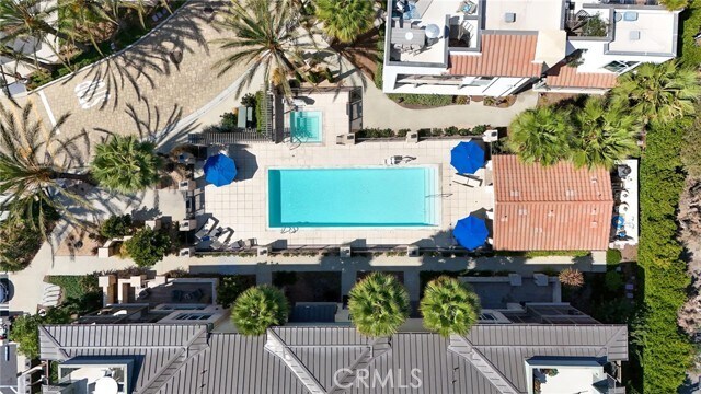 Building Photo - 1632 Doheny Way
