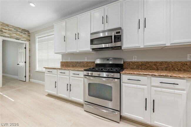 Building Photo - 2601 Bahama Point Ave