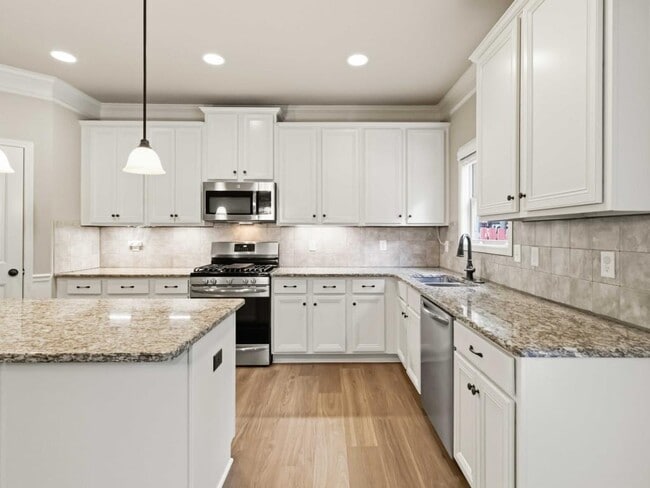 Building Photo - 310 Strasburg Dr