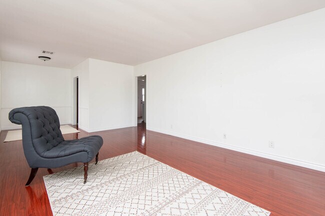 Living Room - 11648 Chandler Blvd