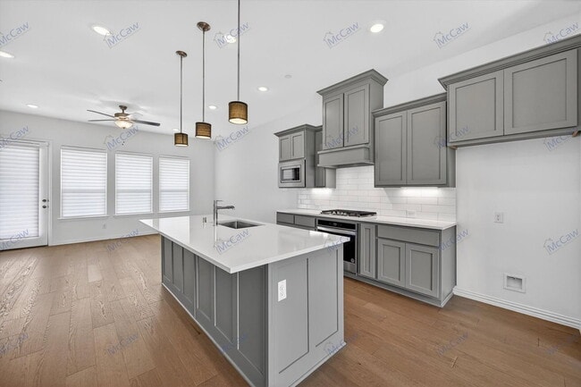 Building Photo - 3717 Island Vista Dr
