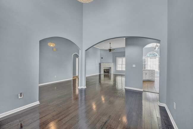 Building Photo - 237 Camden Lake Dr