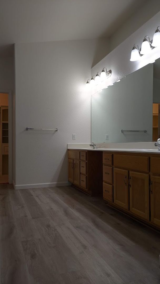 Building Photo - OPEN HOUSE SATURDAY 3/14/26 from 1:00-2:00pm