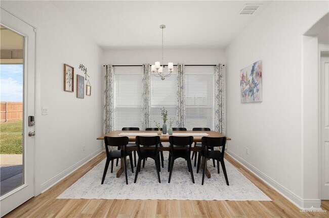 Building Photo - 33 Aqualina Wy