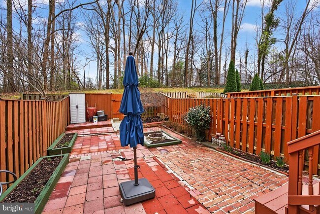 Building Photo - 6427 Old Scotts Ct