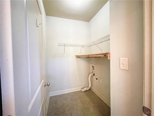 Building Photo - 2620 Village Chase Dr NW