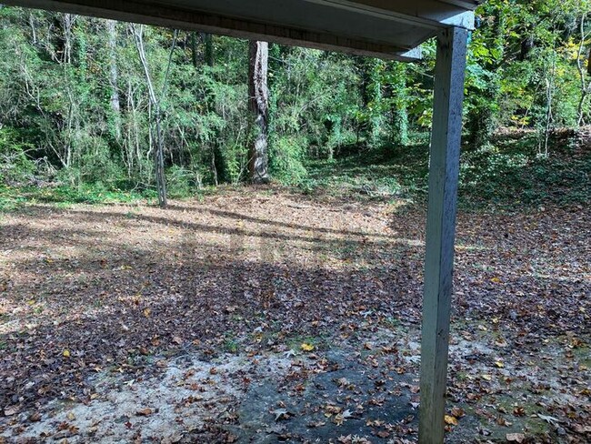 Building Photo - Cute 2/1 Duplex in Forest Park!
