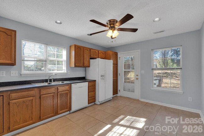 Building Photo - 6340 S Bend Ln