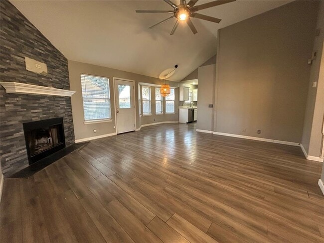 Building Photo - 516 Jefferson Ln