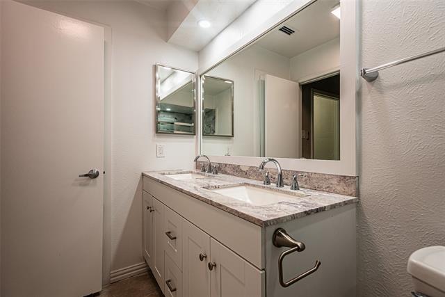 Building Photo - 3750 Vitruvian Way