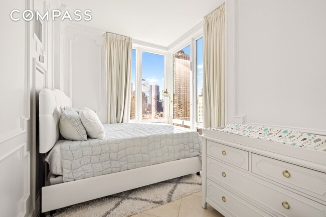 Building Photo - 310 W 52nd St