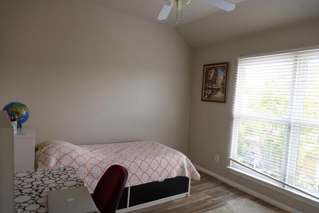 Building Photo - 15611 Mustang Island Dr