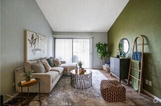 Building Photo - Beautiful Large 2+2, Balcony, Central AC ~...