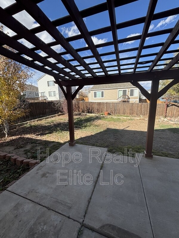 Building Photo - 7640 Fiona Ln