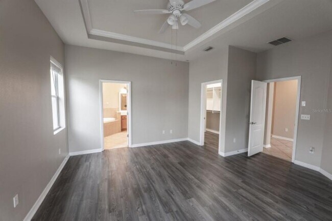 Building Photo - 7627 Stoney Hill Dr