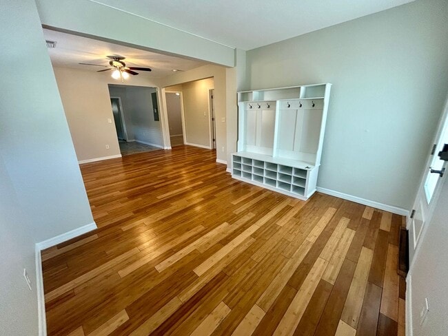 Building Photo - Charming 3BR/2BA Home for Rent – Prime Tam...