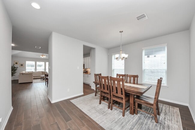 Building Photo - 8819 Cabin Loft Ln