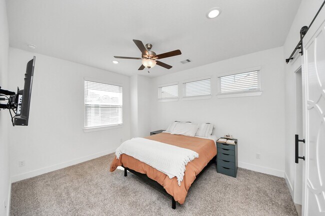 Building Photo - 7655 Jerrara Hts Ln