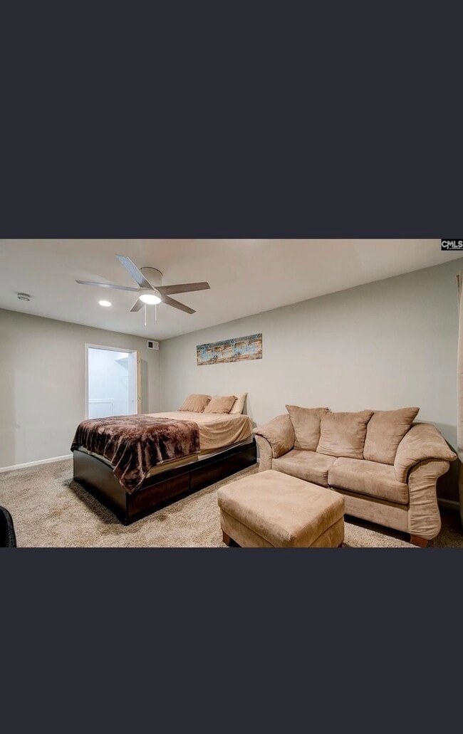 Building Photo - 177 Lionsgate Dr