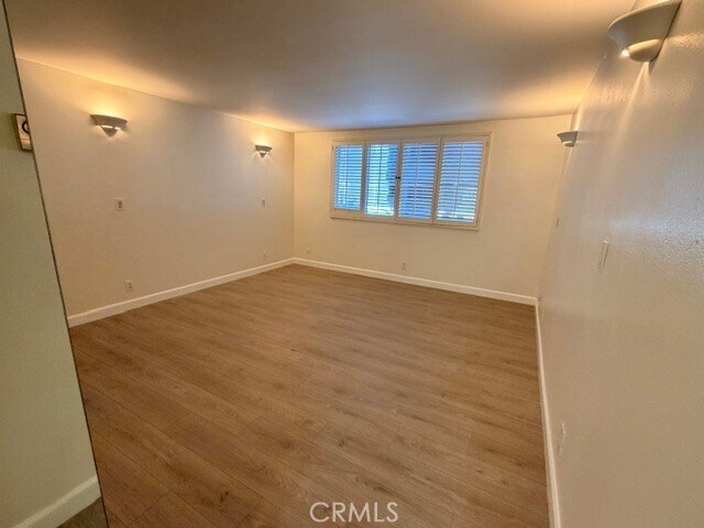 Building Photo - 14106 Dickens St