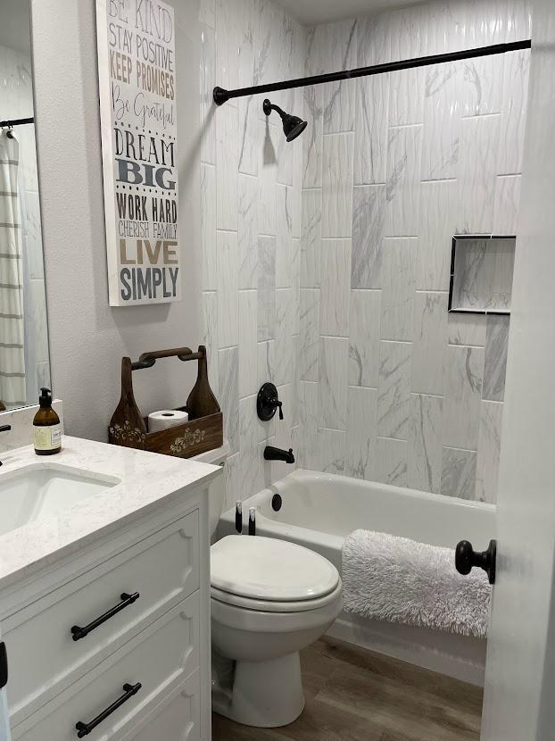 Building Photo - 539 Venture Blvd S