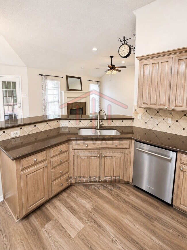 Building Photo - 2117 Pinwood Cir