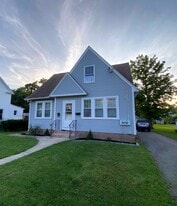 Building Photo - 113 Birdsey Ave