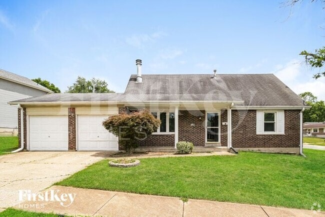 Building Photo - 2736 Sedan Dr