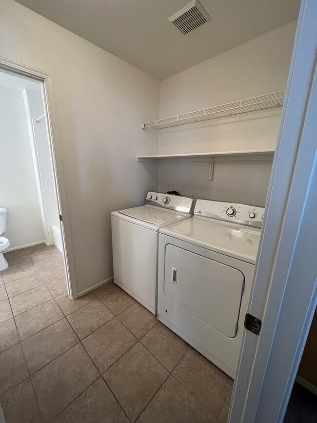 Building Photo - 8725 W Flamingo Rd