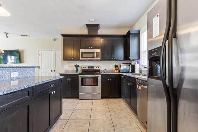 Building Photo - 256 Soho Ct