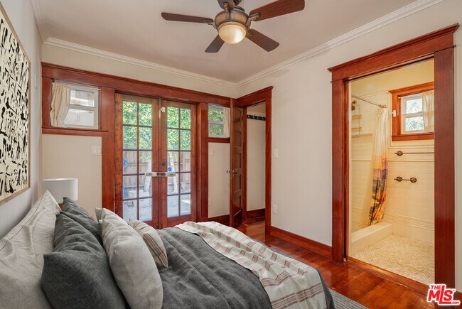 Building Photo - 4253 Fountain Ave