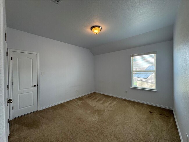 Building Photo - 123 Honey Grove