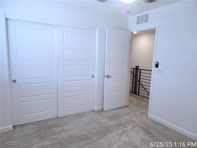Building Photo - 338 Brockbank Pl