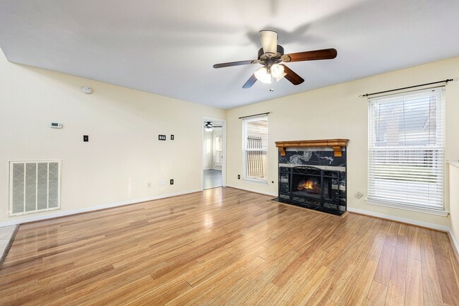 Building Photo - 18311 Oak Hampton Dr