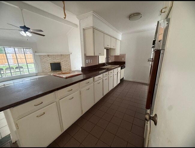 Building Photo - 10907 Montverde Ln
