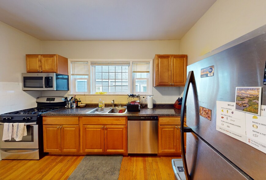 Primary Photo - 23 Tufts St