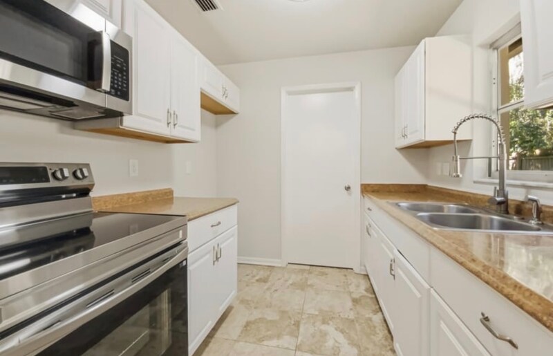 Building Photo - 48 Deltona Blvd