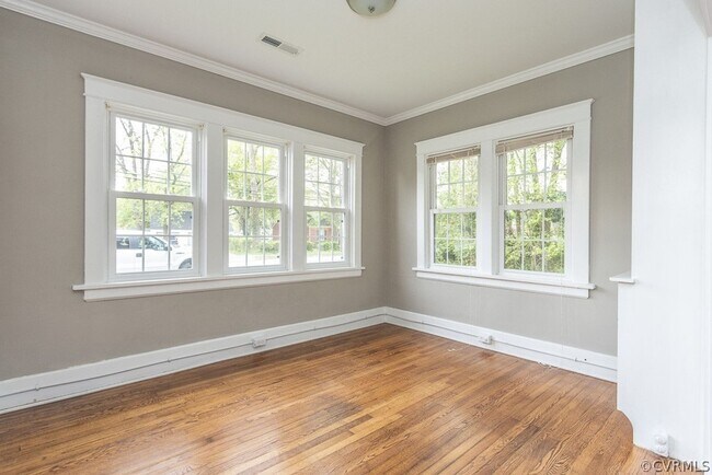Building Photo - Cozy Home in Hopewell!