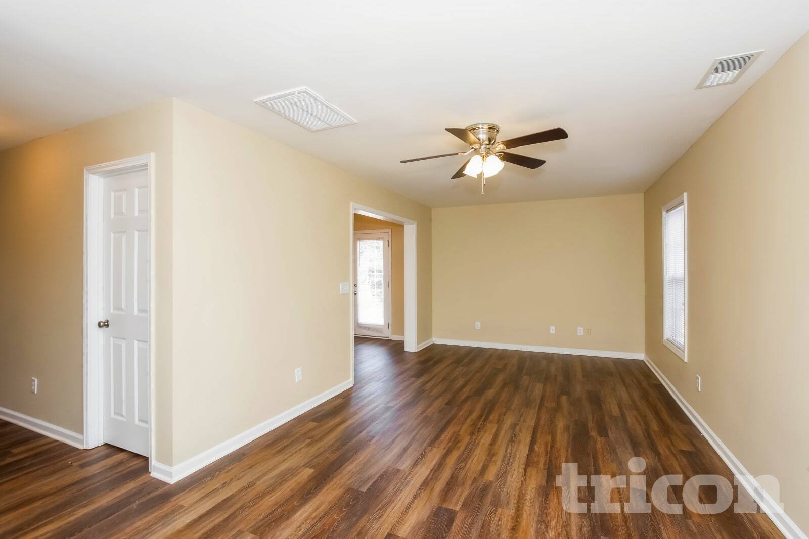 Building Photo - 403 Parkstone Ct