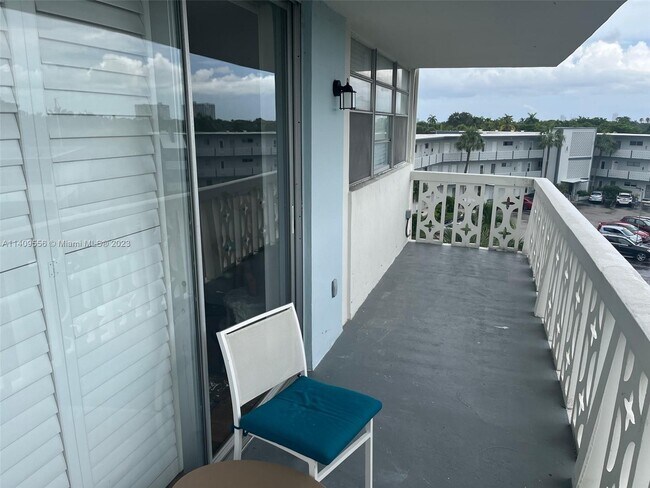 Building Photo - 13155 Ixora Ct