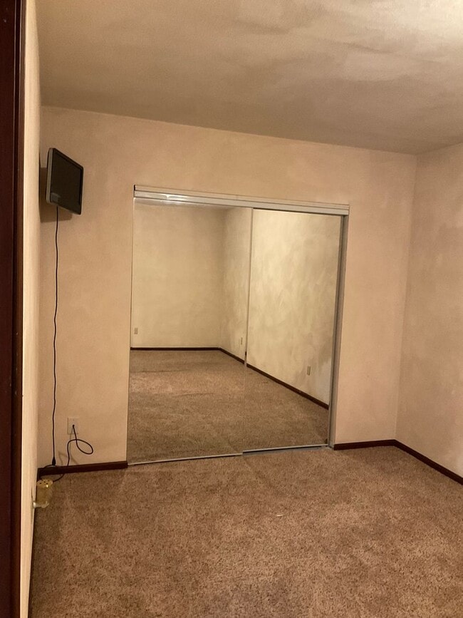 Building Photo - 2903 Lake Lorraine Cove