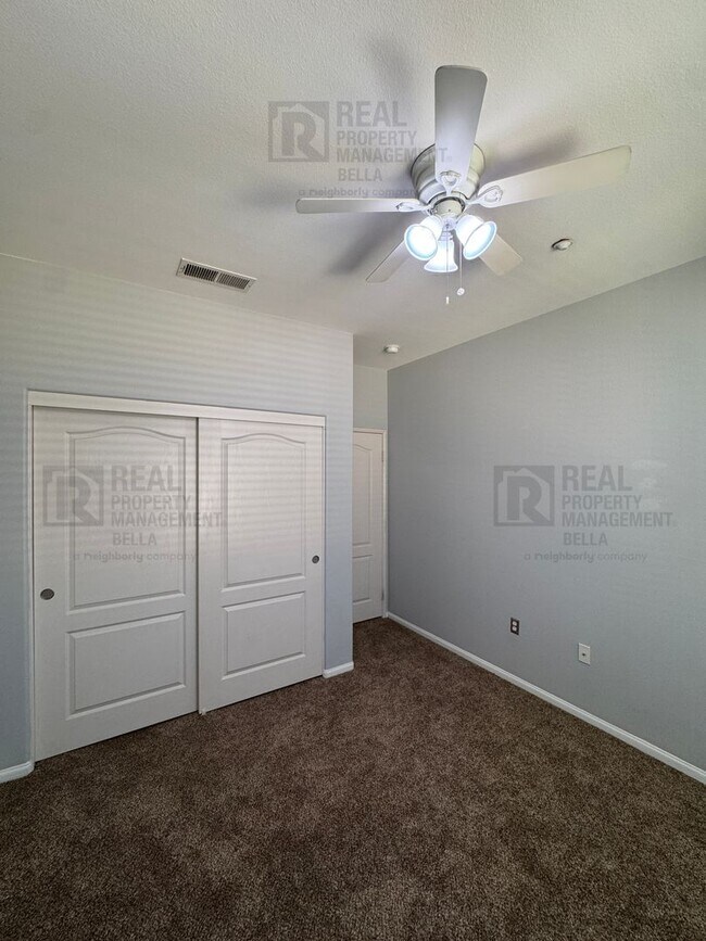 Building Photo - Resort-Style Living Awaits in This Spacious Canyon Hills 3-Bedroom Condo