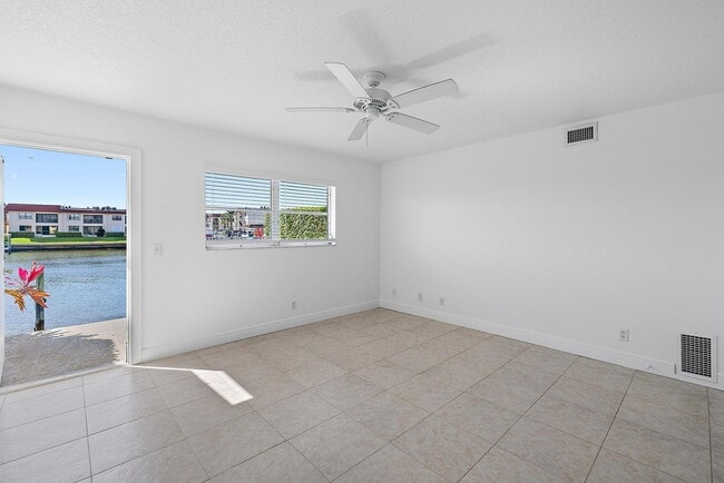 Building Photo - 316 Southwind Ct