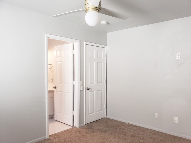 Building Photo - 51305 Avenida Vallejo