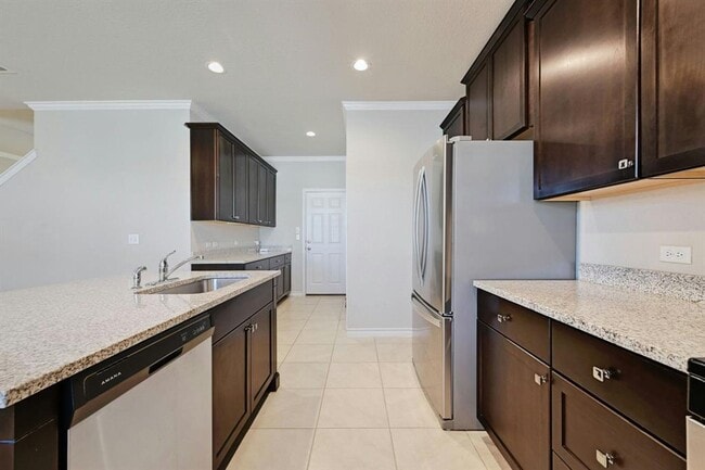 Building Photo - 5508 Mickelson Cove