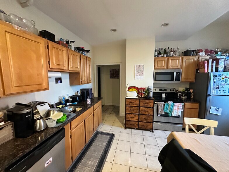 Building Photo - 1451 Tremont St