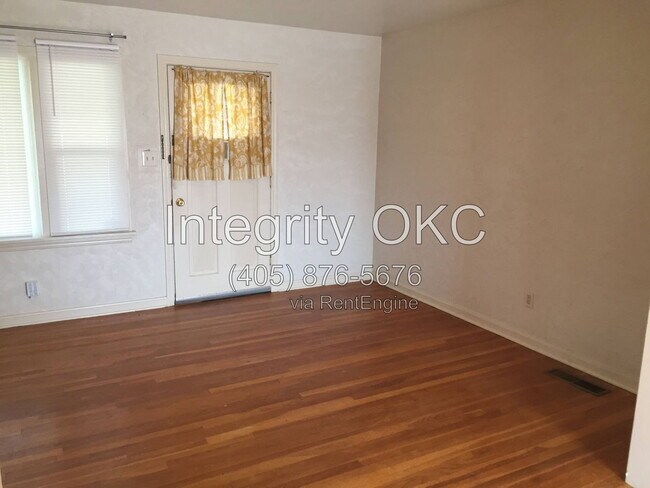 Building Photo - 3700 N Drexel Blvd