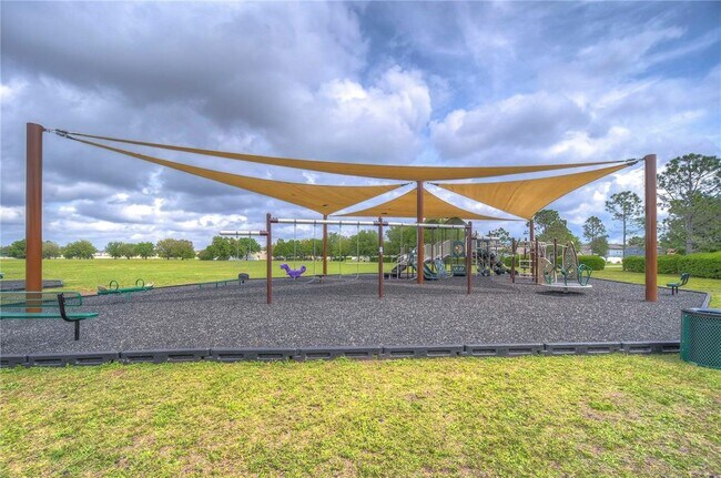 Building Photo - 17455 Garden Heath Ct